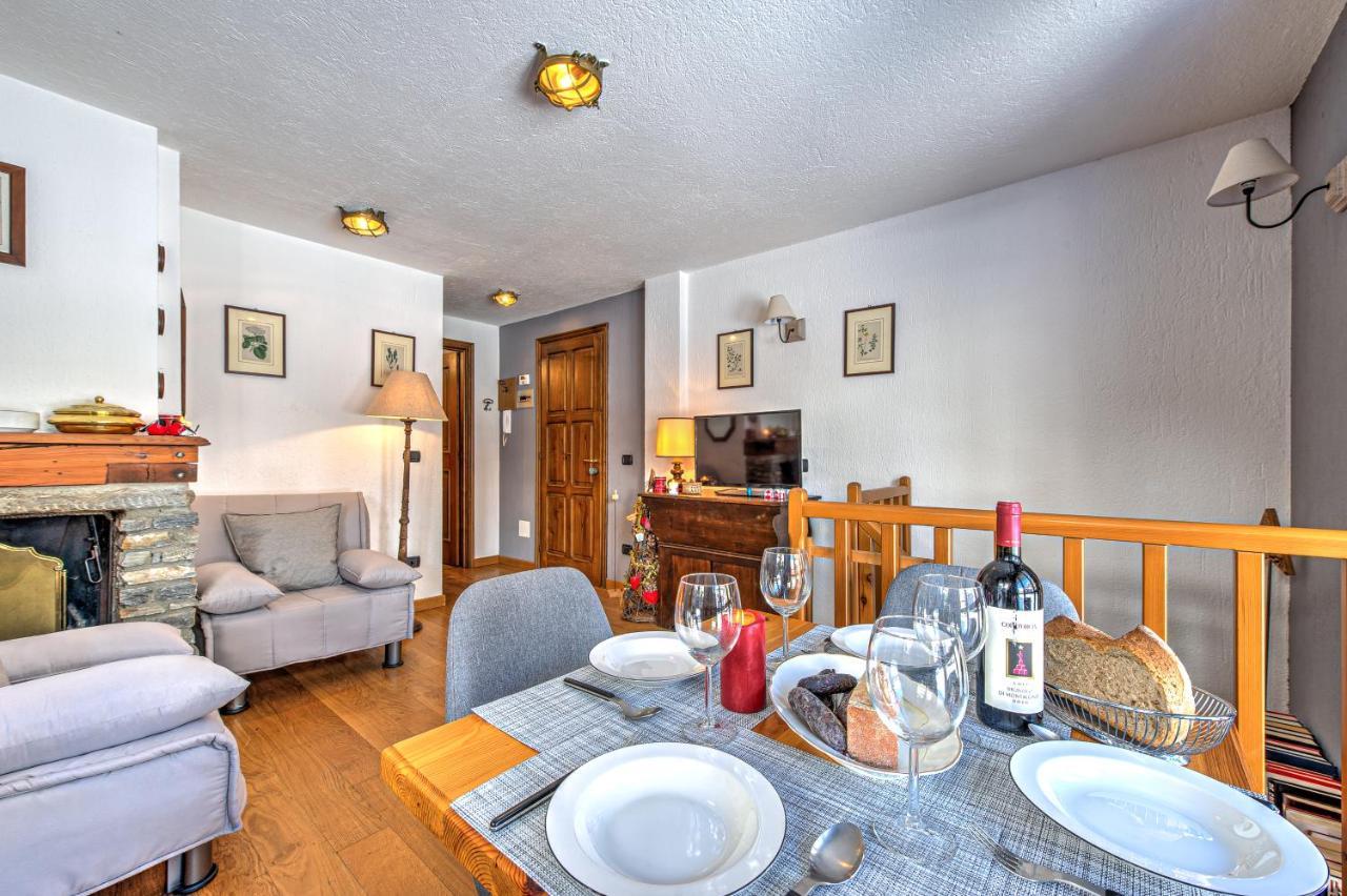 Casa Julie - Accogliente Rifugio Nella Quiete - Cour 0157 Διαμέρισμα Κουρμαγιέρ Εξωτερικό φωτογραφία