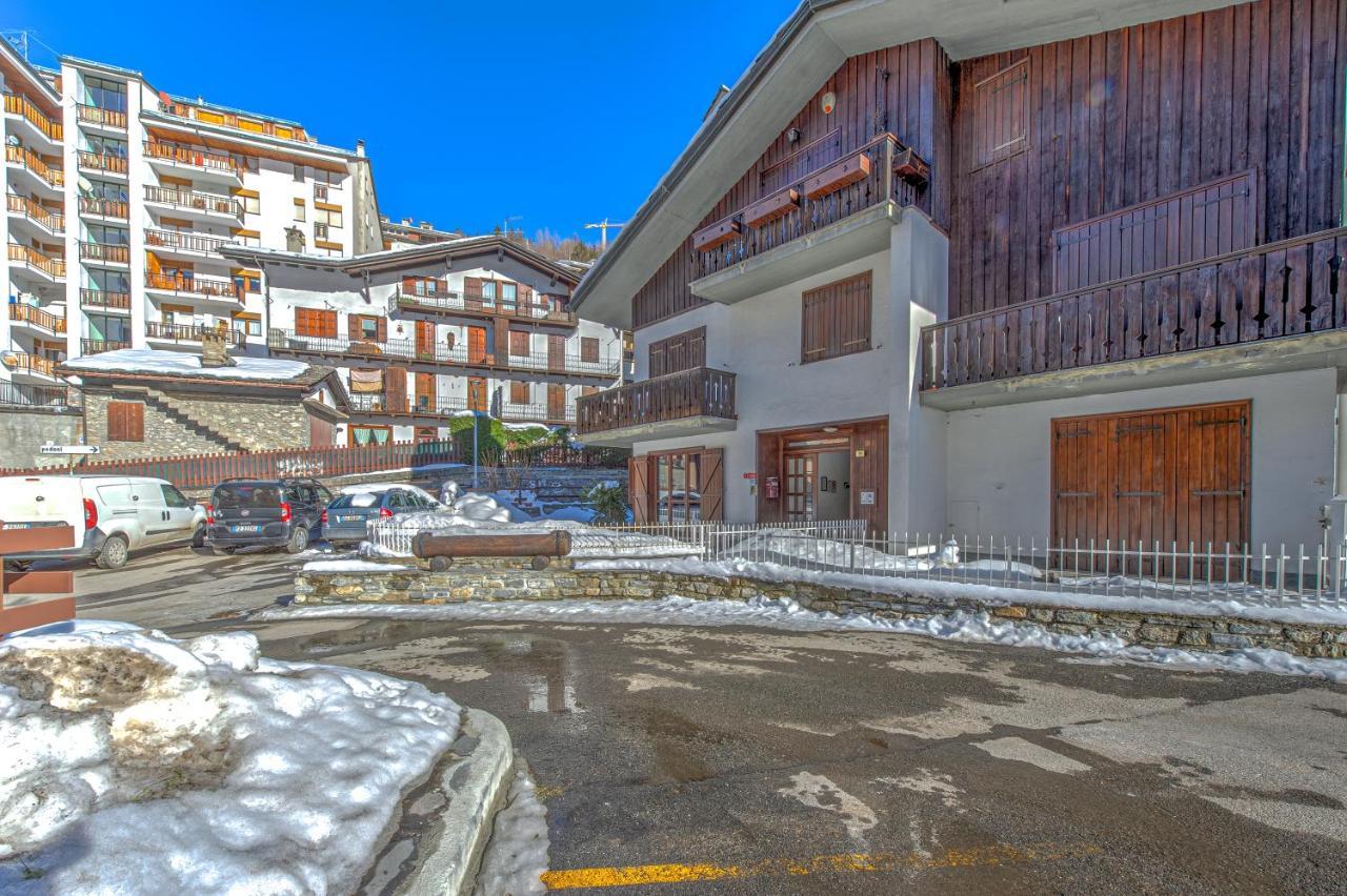 Casa Julie - Accogliente Rifugio Nella Quiete - Cour 0157 Διαμέρισμα Κουρμαγιέρ Εξωτερικό φωτογραφία